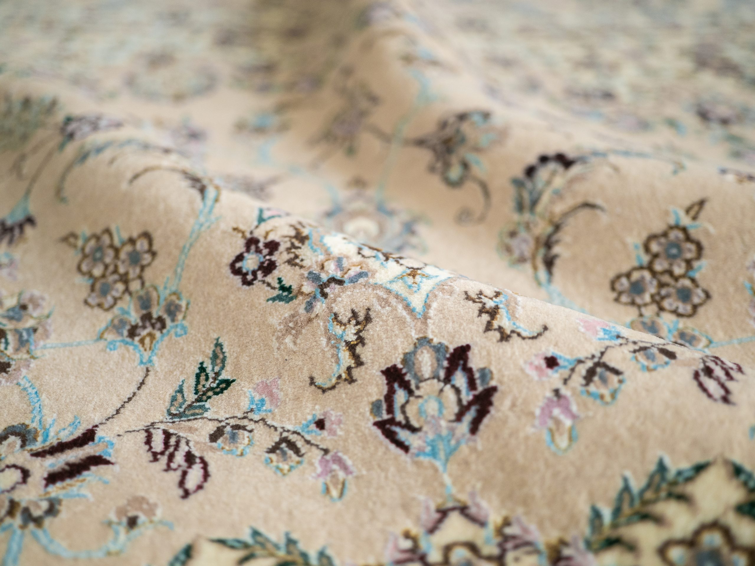 Startseite / Handgeknüpfte Teppiche / NAIN Persepolis (AUSVERKAUFT)